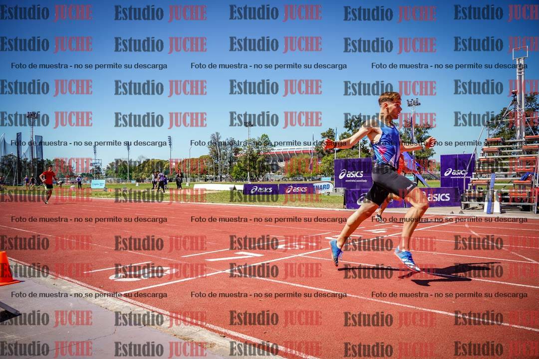 Fotos de los 400 m llanos de varones