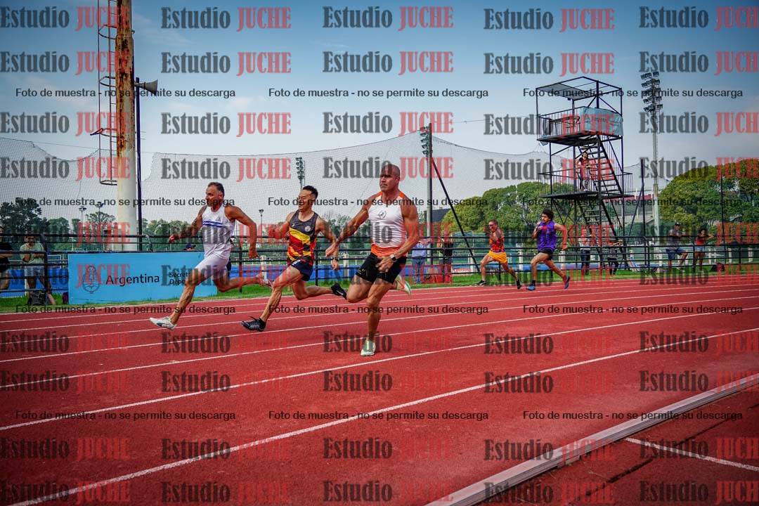 Fotos de los 200 m llanos de varones