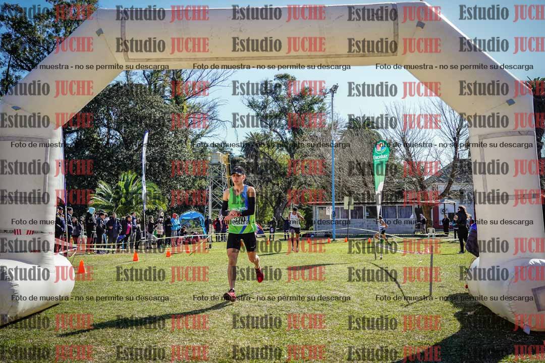 Fotos de la llegada del cross de 8000 m