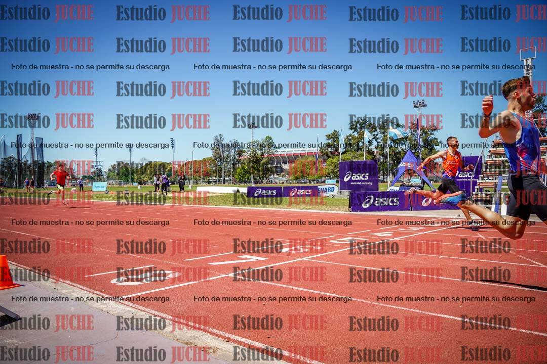 Fotos de los 400 m llanos de varones