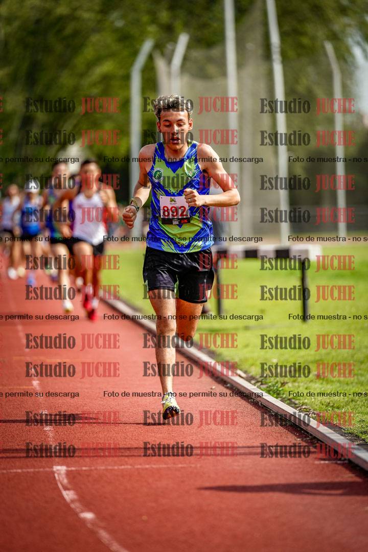 Fotos de los 3000 m llanos de varones