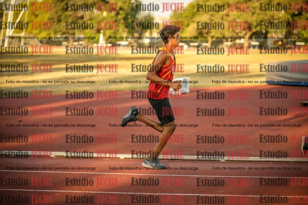 Fotos de los 2400 m llanos de varones