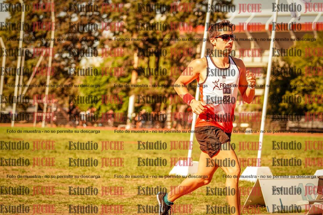 Fotos de los 800 m llanos de varones