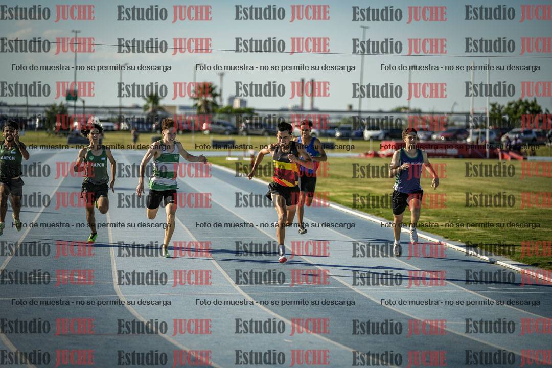 Fotos de los 400 m llanos de varones