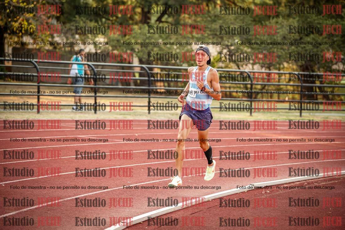 Fotos de los 5000 m llanos de mujeres y varones