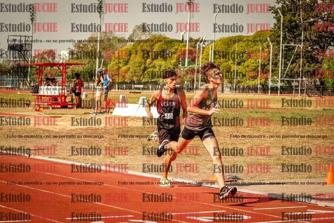 Fotos de los 800 m llanos de varones