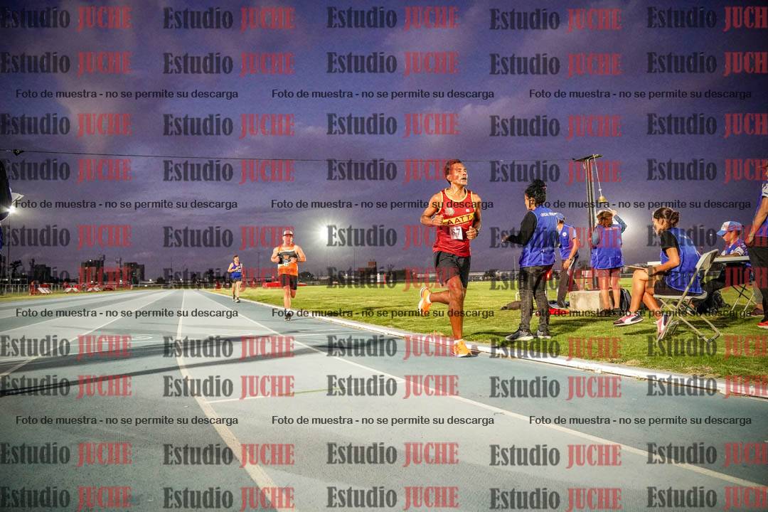 Fotos de los 3000 m llanos de varones
