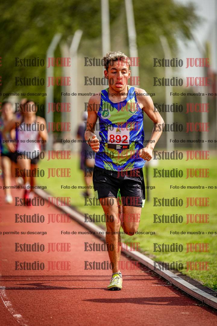 Fotos de los 3000 m llanos de varones