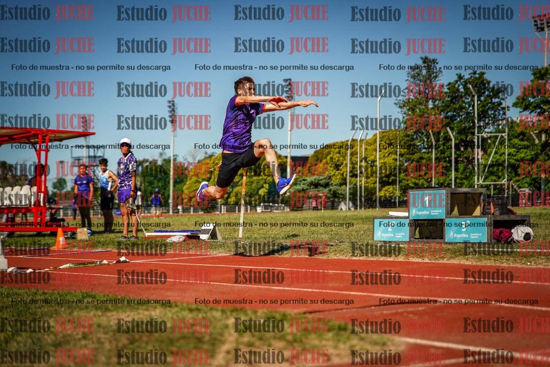 Fotos del salto triple de mujeres y varones - tablas de 8 - 11 - 13