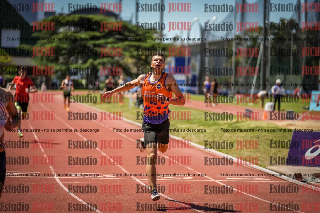 Fotos de los 400 m llanos de varones