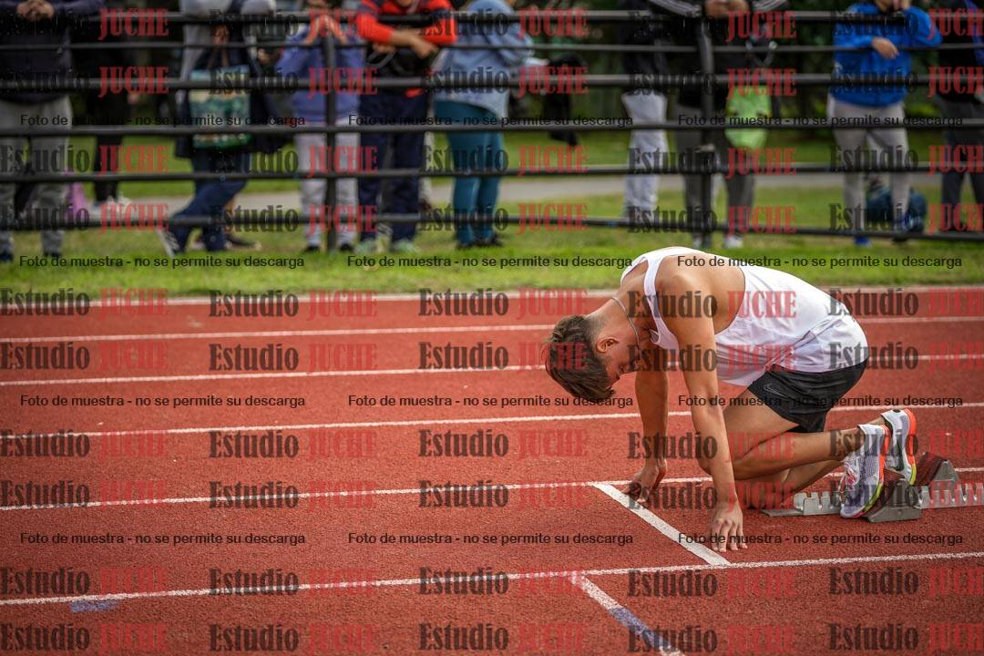 Fotos de los 400 m llanos de varones