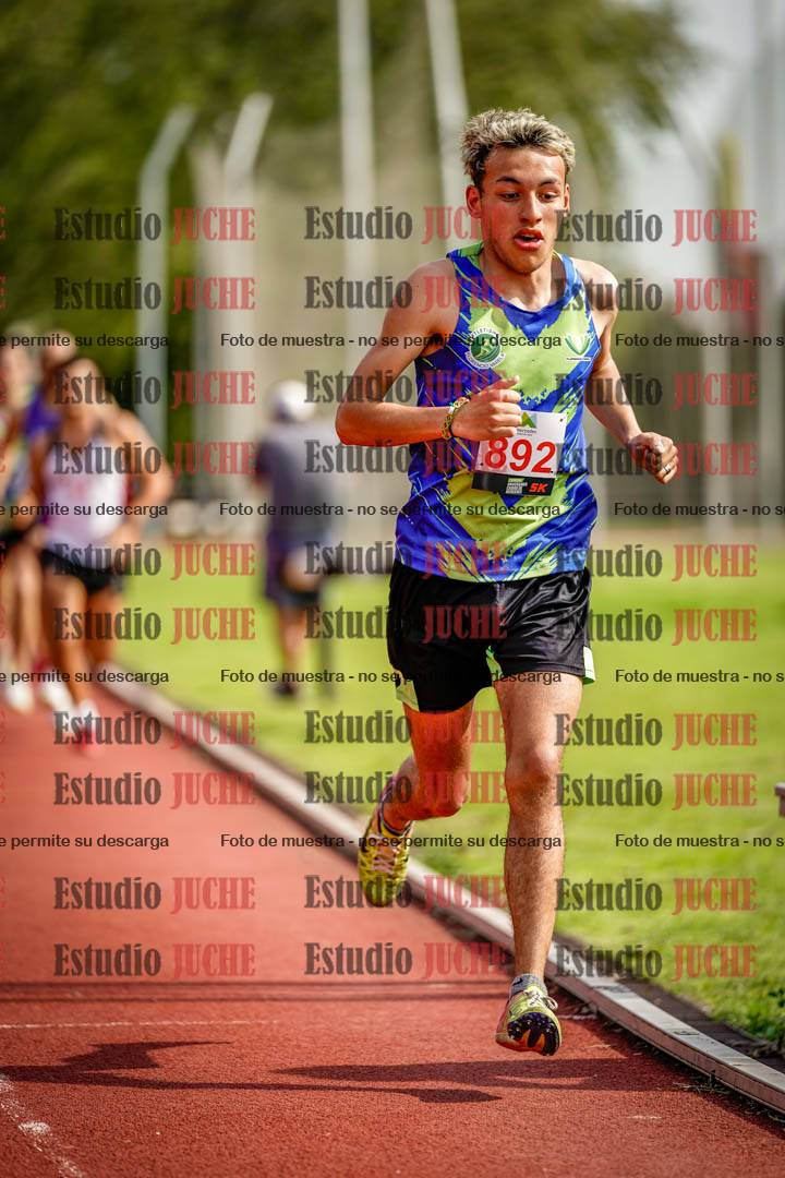 Fotos de los 3000 m llanos de varones