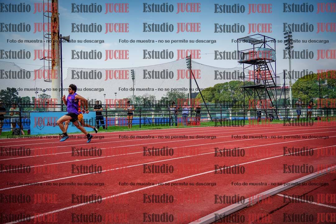 Fotos de los 200 m llanos de varones