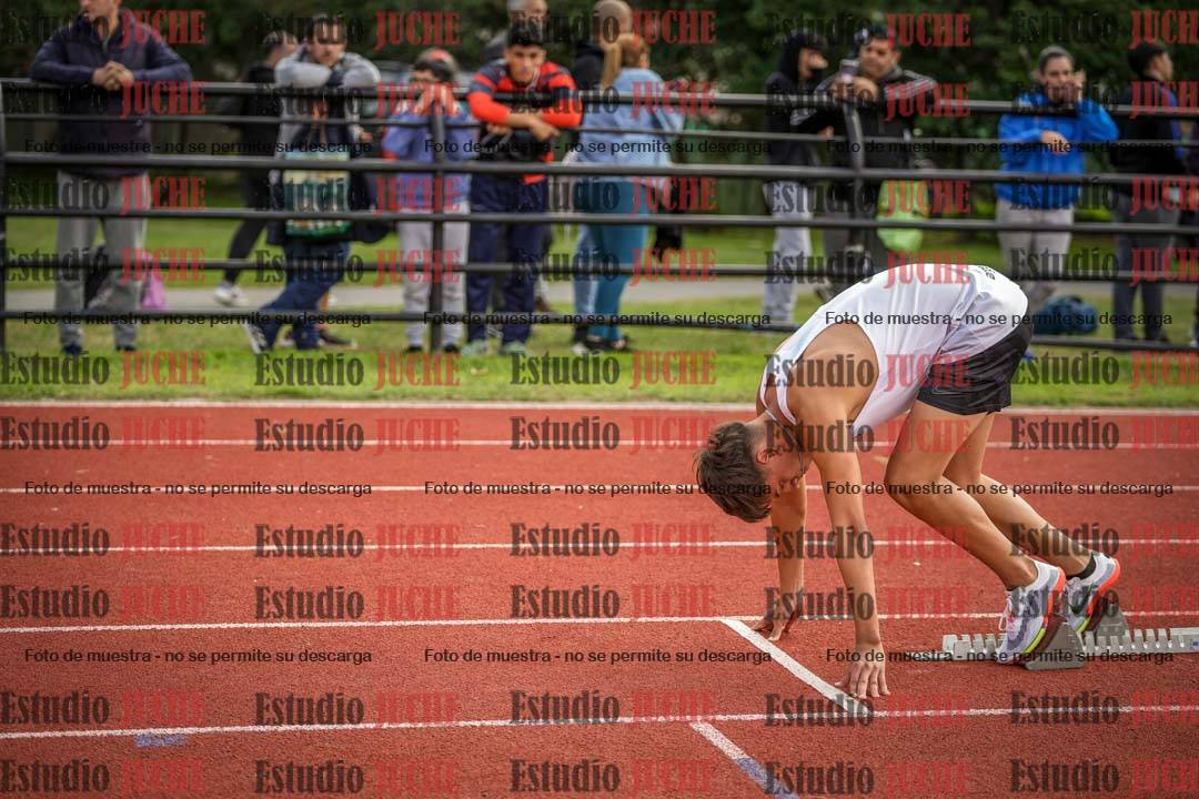 Fotos de los 400 m llanos de varones