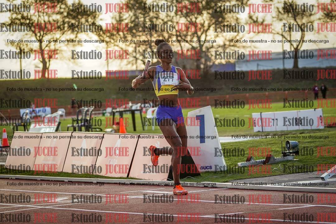 Fotos de los relevos 4x400 m de mujeres