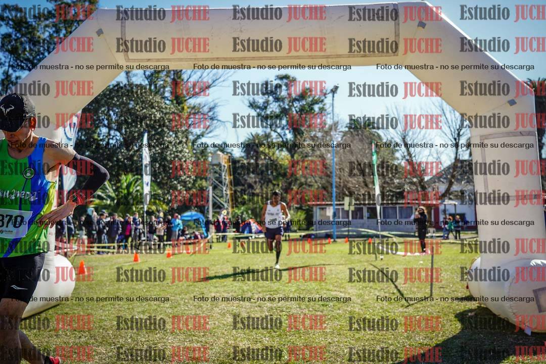 Fotos de la llegada del cross de 8000 m