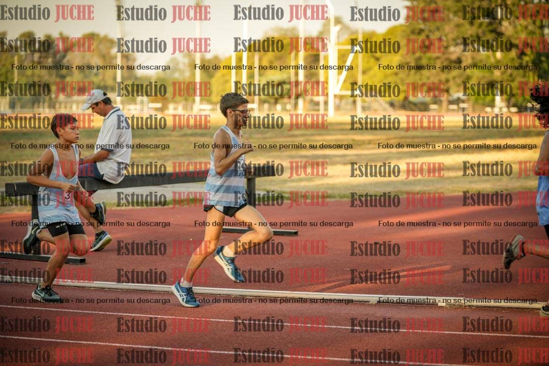 Fotos de los 2400 m llanos de varones