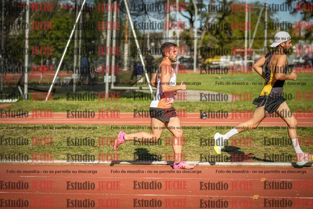 Fotos de los 5000 m llanos de varones