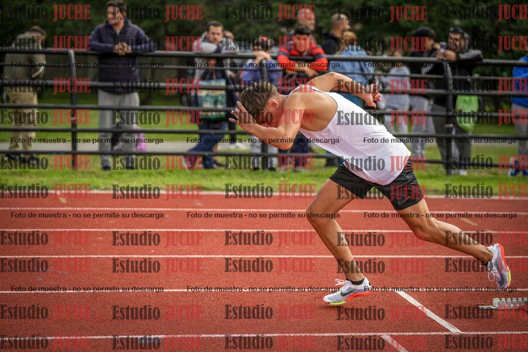 Fotos de los 400 m llanos de varones