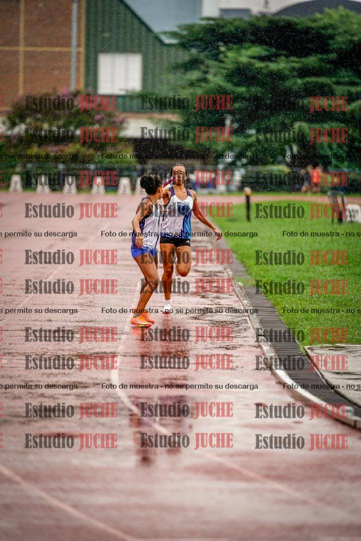 Fotos de las postas 4x400 m de mujeres