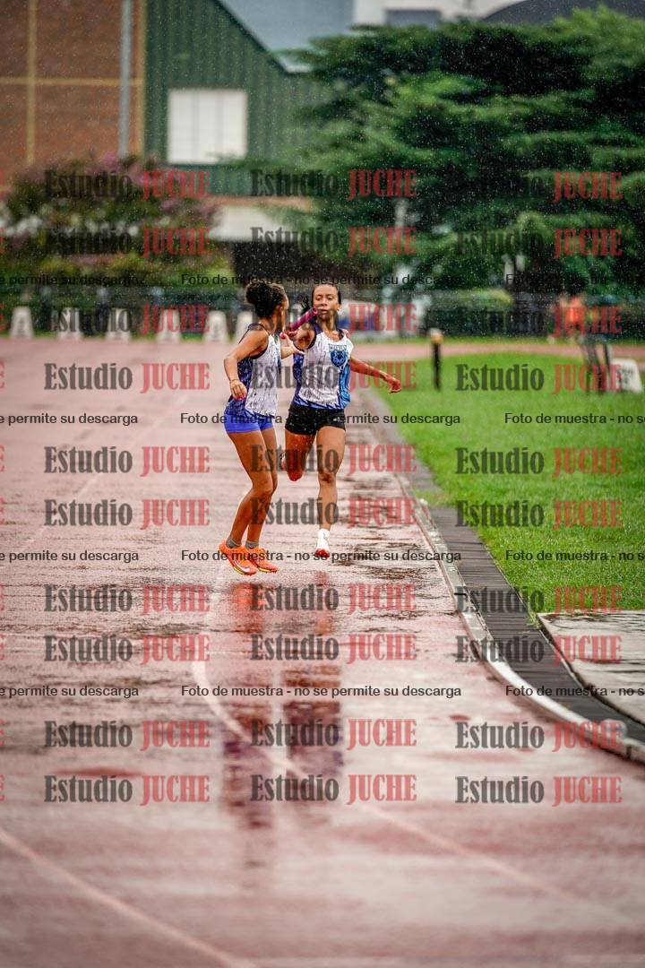Fotos de las postas 4x400 m de mujeres