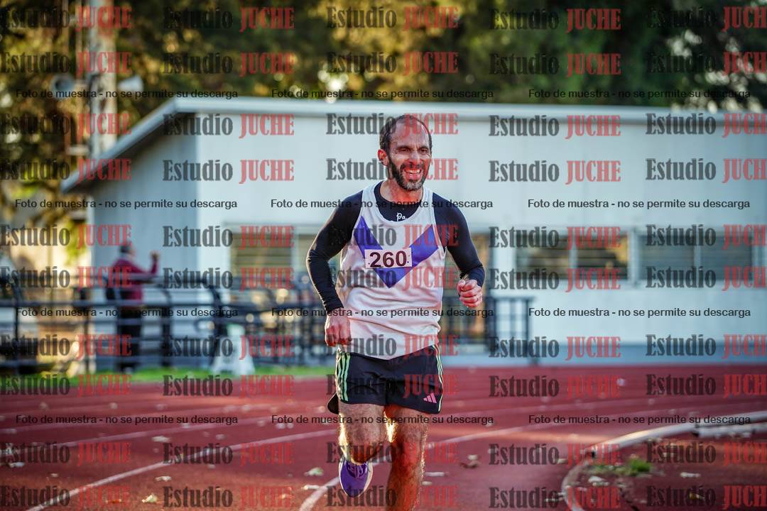 Fotos de los 3000 m llanos de varones