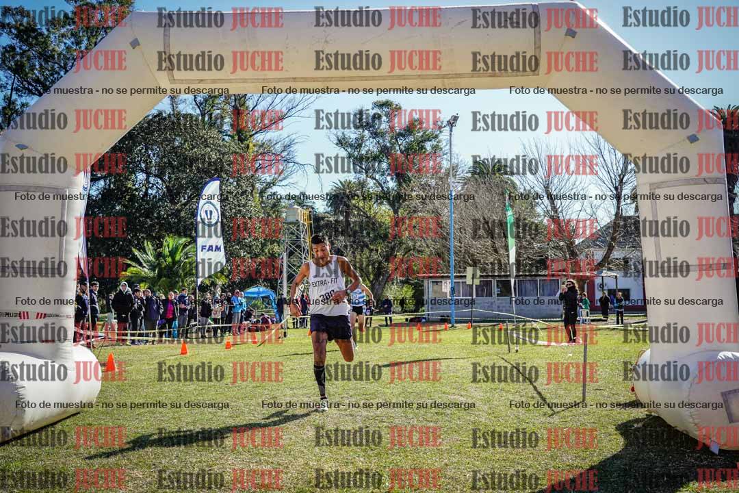 Fotos de la llegada del cross de 8000 m