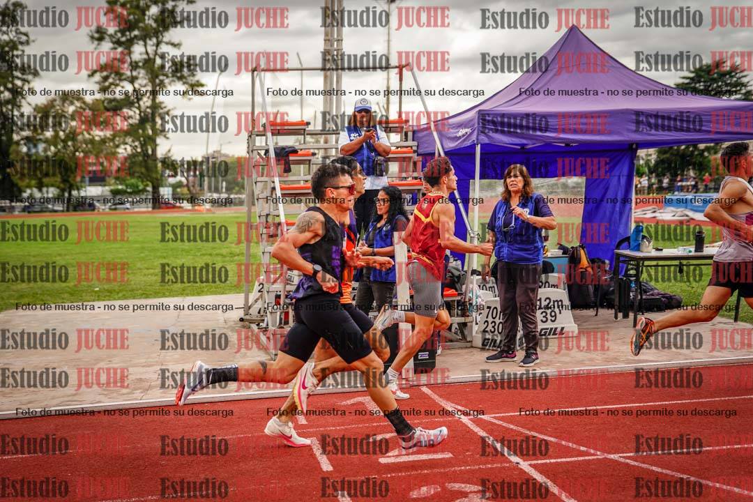 Fotos de los 800 m de varones