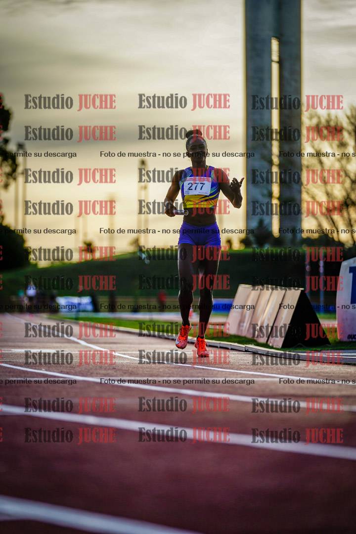 Fotos de los relevos 4x400 m de mujeres