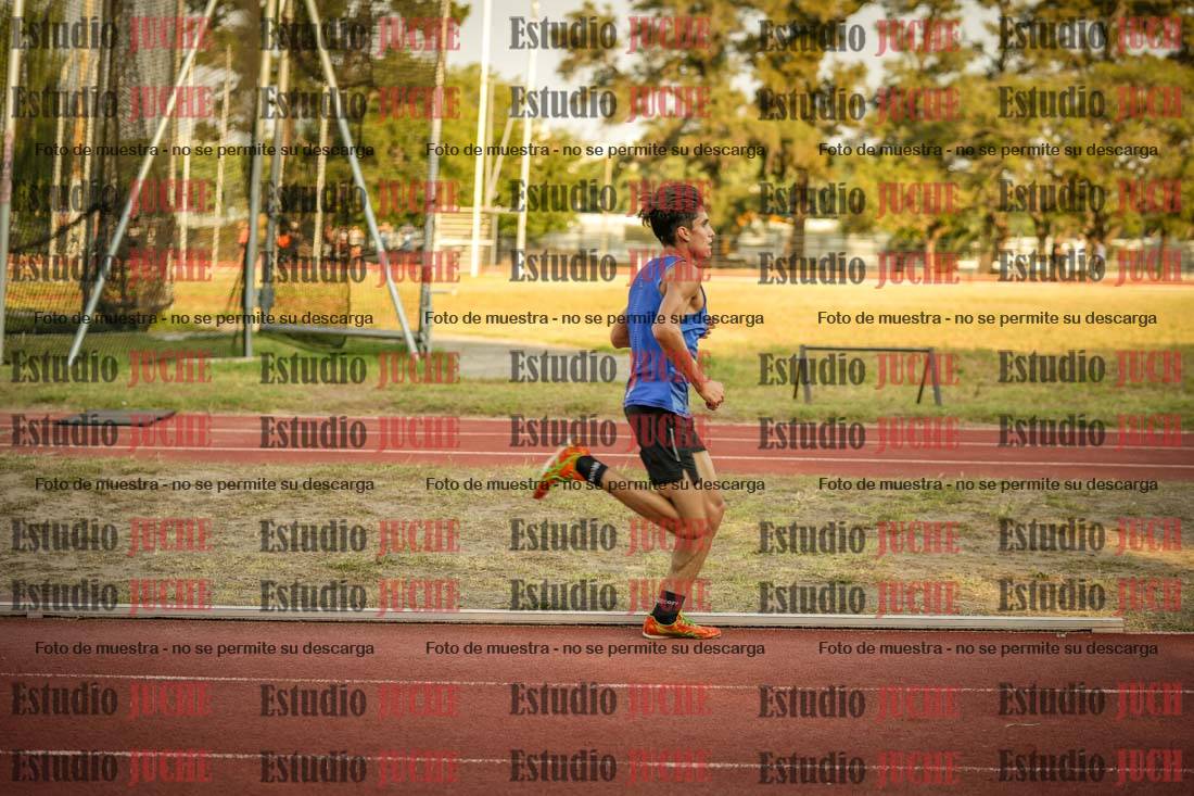 Fotos de los 5000 m llanos de mujeres y varones