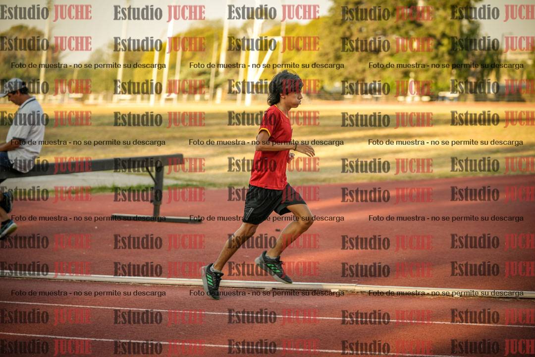 Fotos de los 2400 m llanos de varones