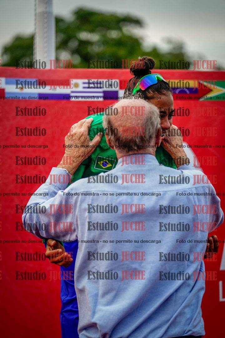 Fotos de algunos extras y podios del día 1