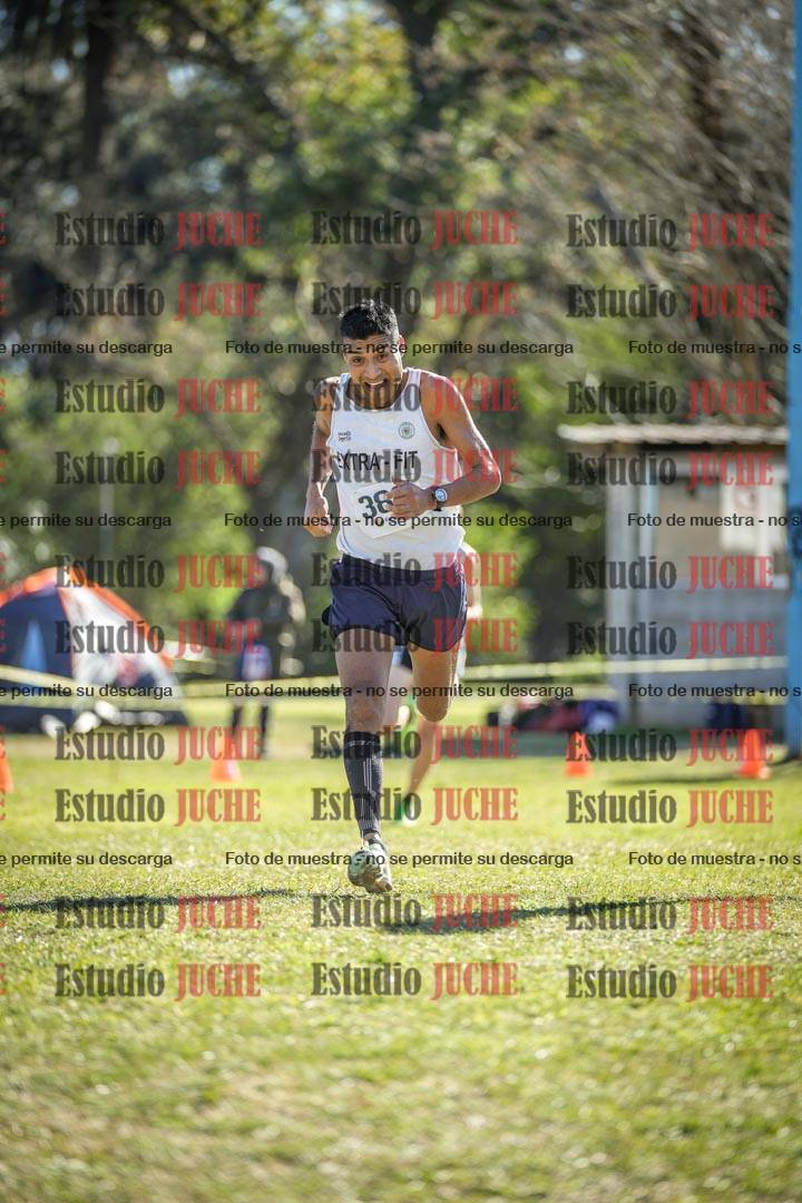 Fotos de la llegada del cross de 8000 m