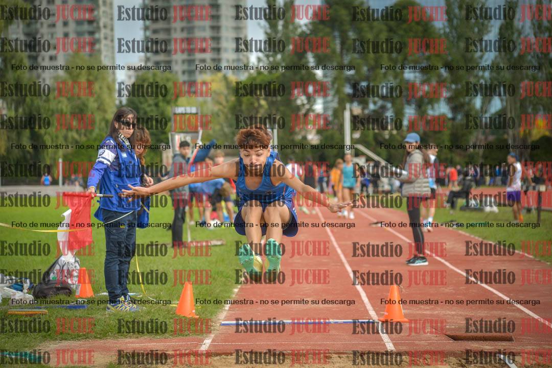Fotos del salto en largo - varones U16