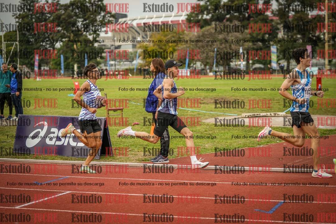Fotos de los 1500 m llanos de varones