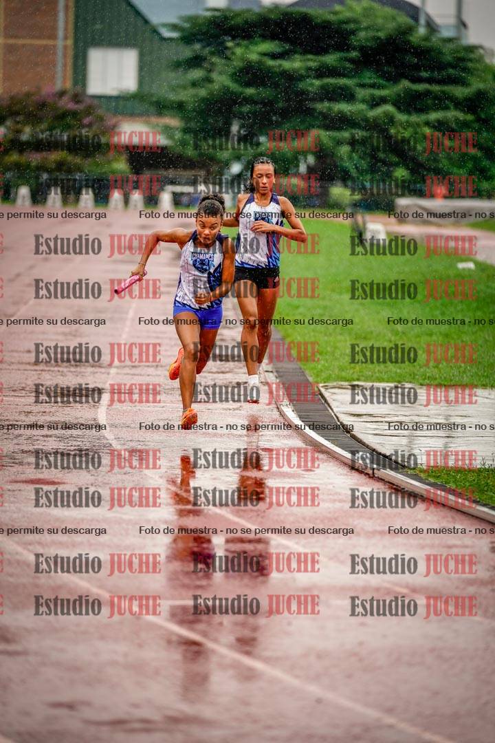 Fotos de las postas 4x400 m de mujeres