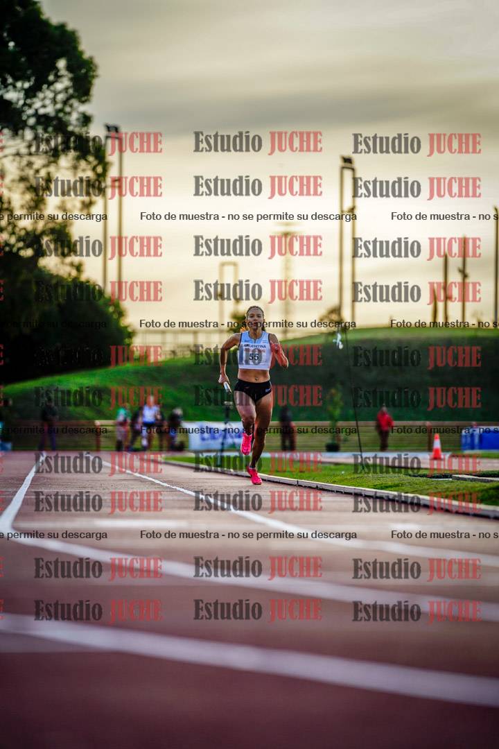Fotos de los relevos 4x400 m de mujeres