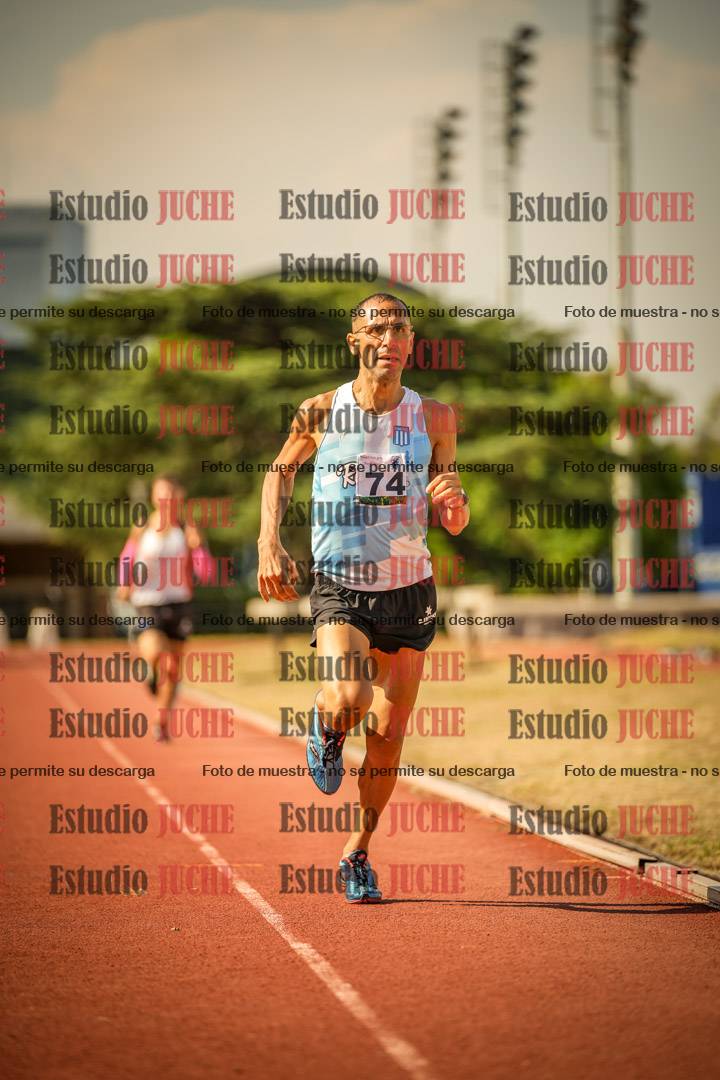 Fotos de los 800 m llanos de varones