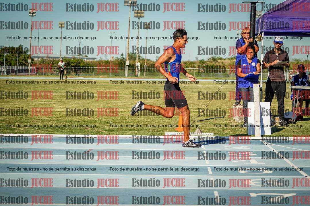 Fotos de los 400 m llanos de varones