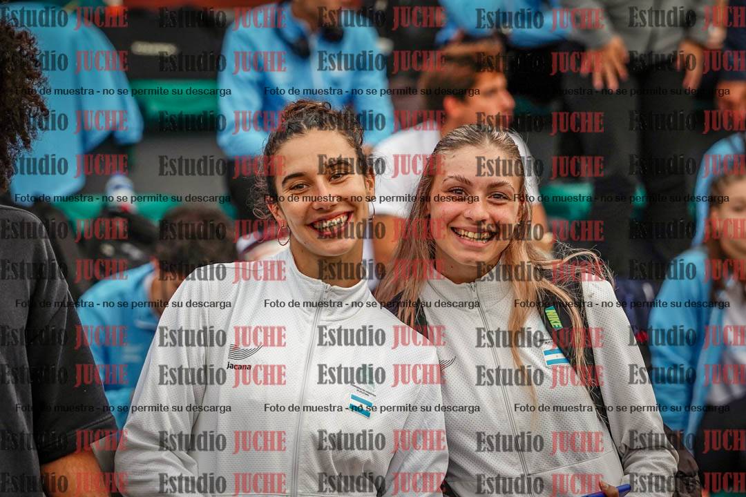 Fotos de algunos extras y podios del día 1