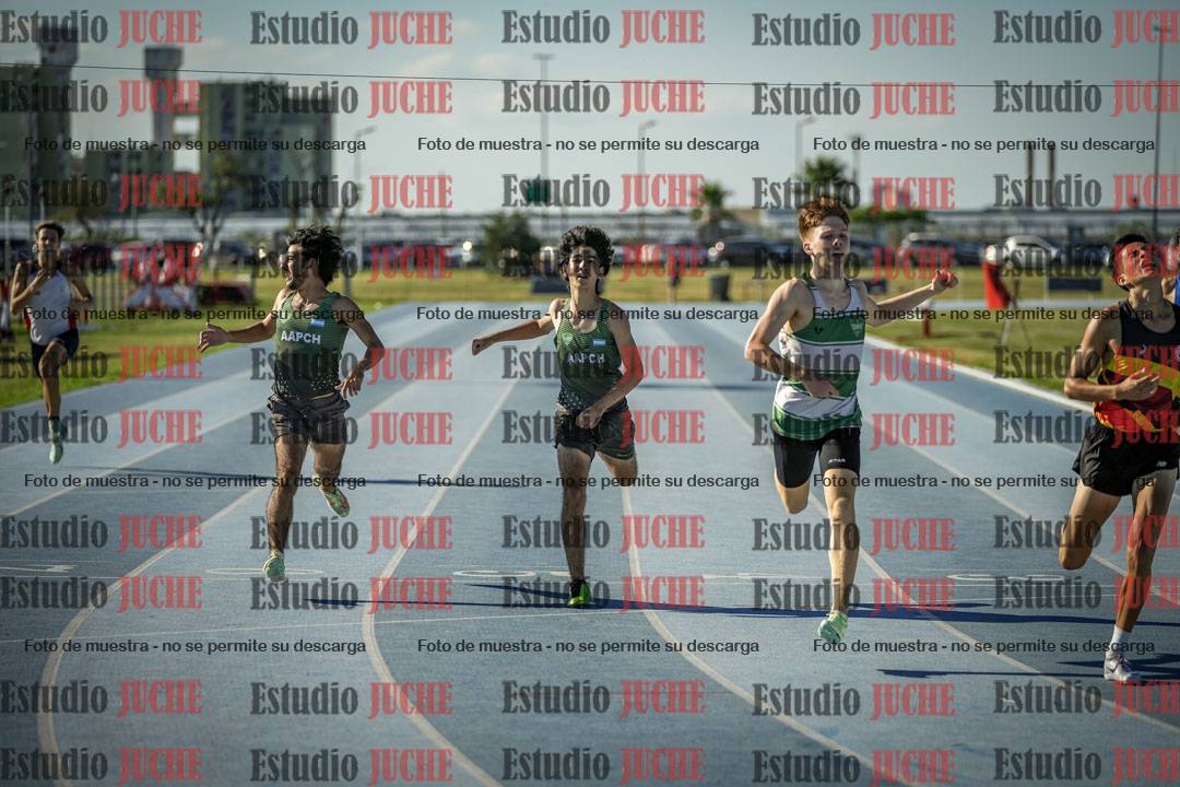 Fotos de los 400 m llanos de varones