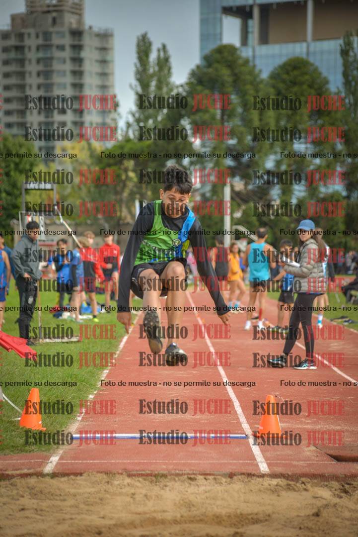 Fotos del salto en largo - varones U16