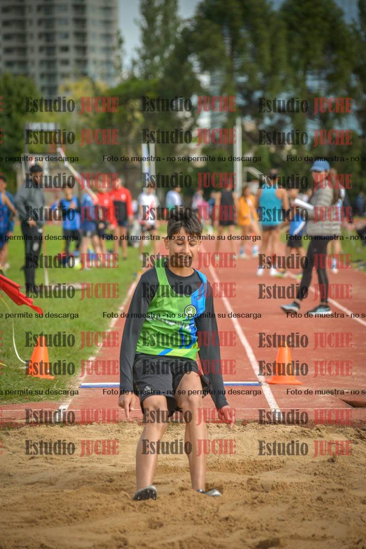 Fotos del salto en largo - varones U16