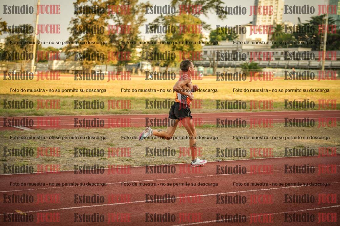 Fotos de los 5000 m llanos de mujeres y varones