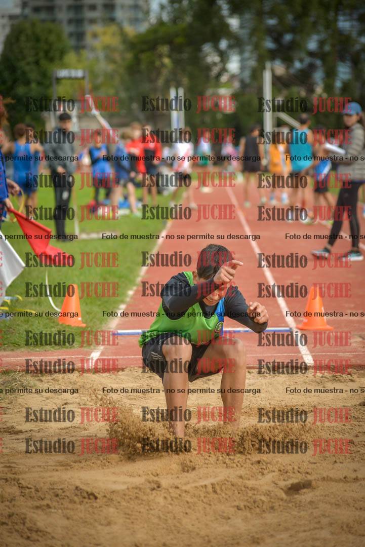 Fotos del salto en largo - varones U16