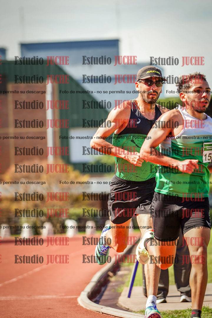Fotos de los 5000 m llanos de mujeres y varones