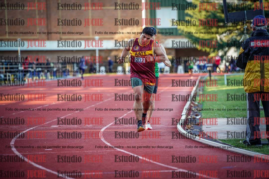 Fotos de los 3000 m llanos de varones
