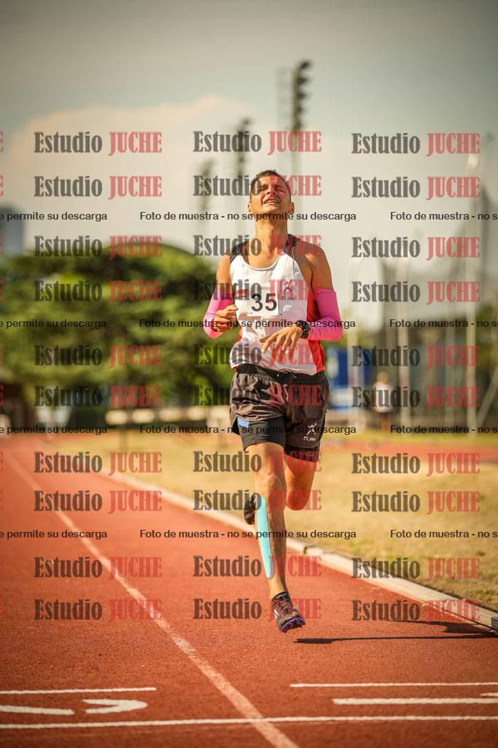 Fotos de los 800 m llanos de varones