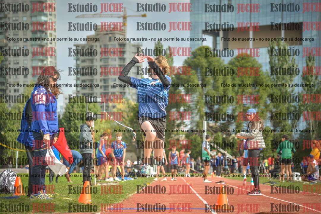 Fotos del salto en largo - varones U16