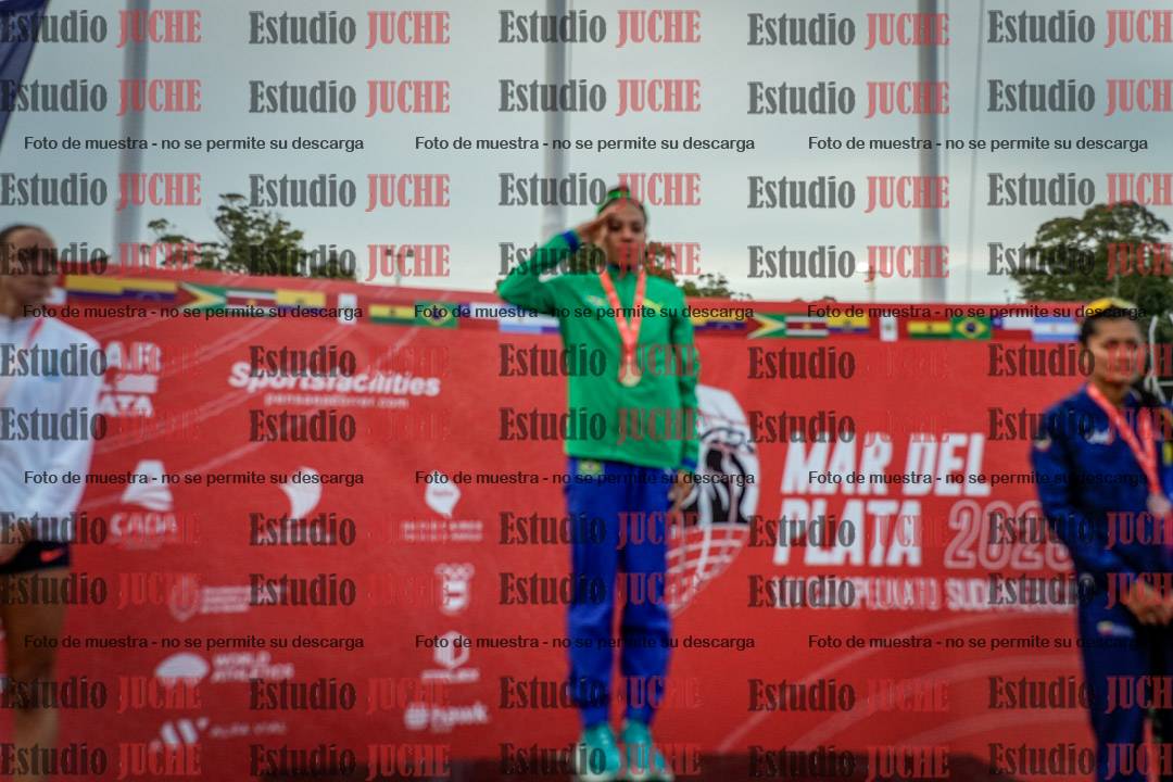 Fotos de algunos extras y podios del día 1